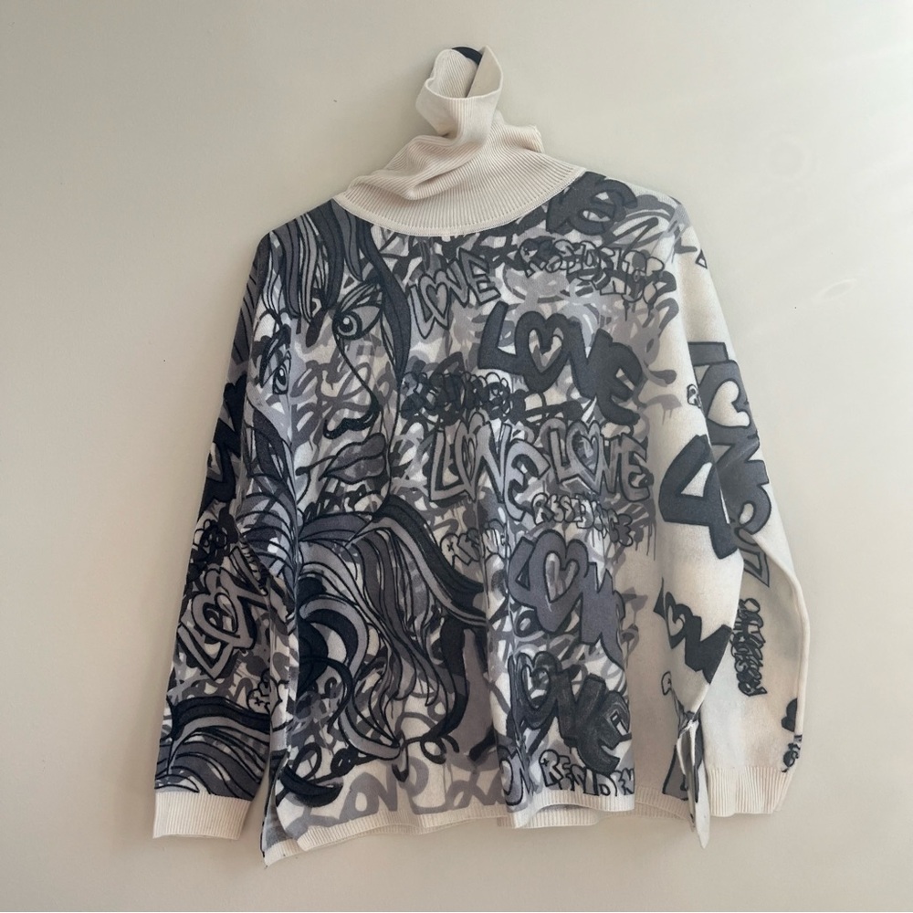 Hôtel Particulier | Graffiti Print 100% Wool Turtleneck XS